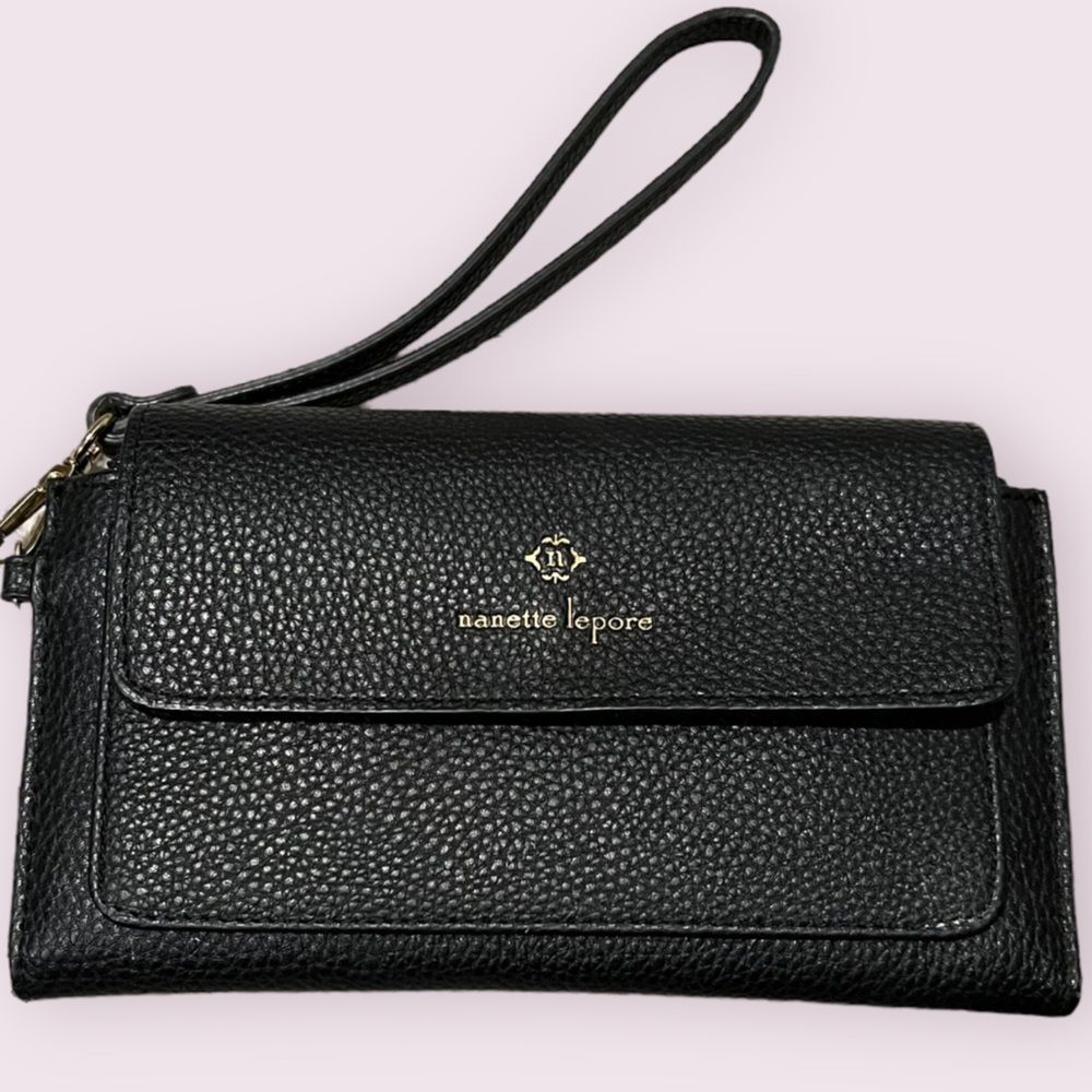 Nanette Lepore Wallet Wristlet Clutch Black. NWOT